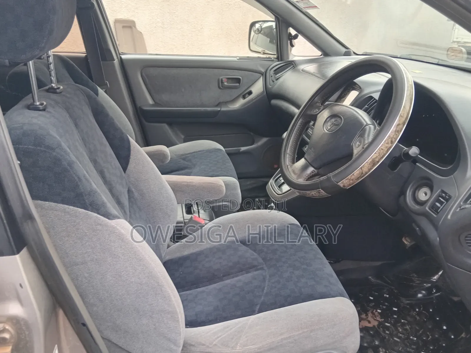 Toyota Allex 2000 Black
