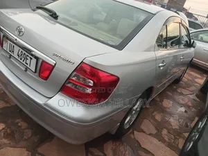 Toyota Premio 2018 Black