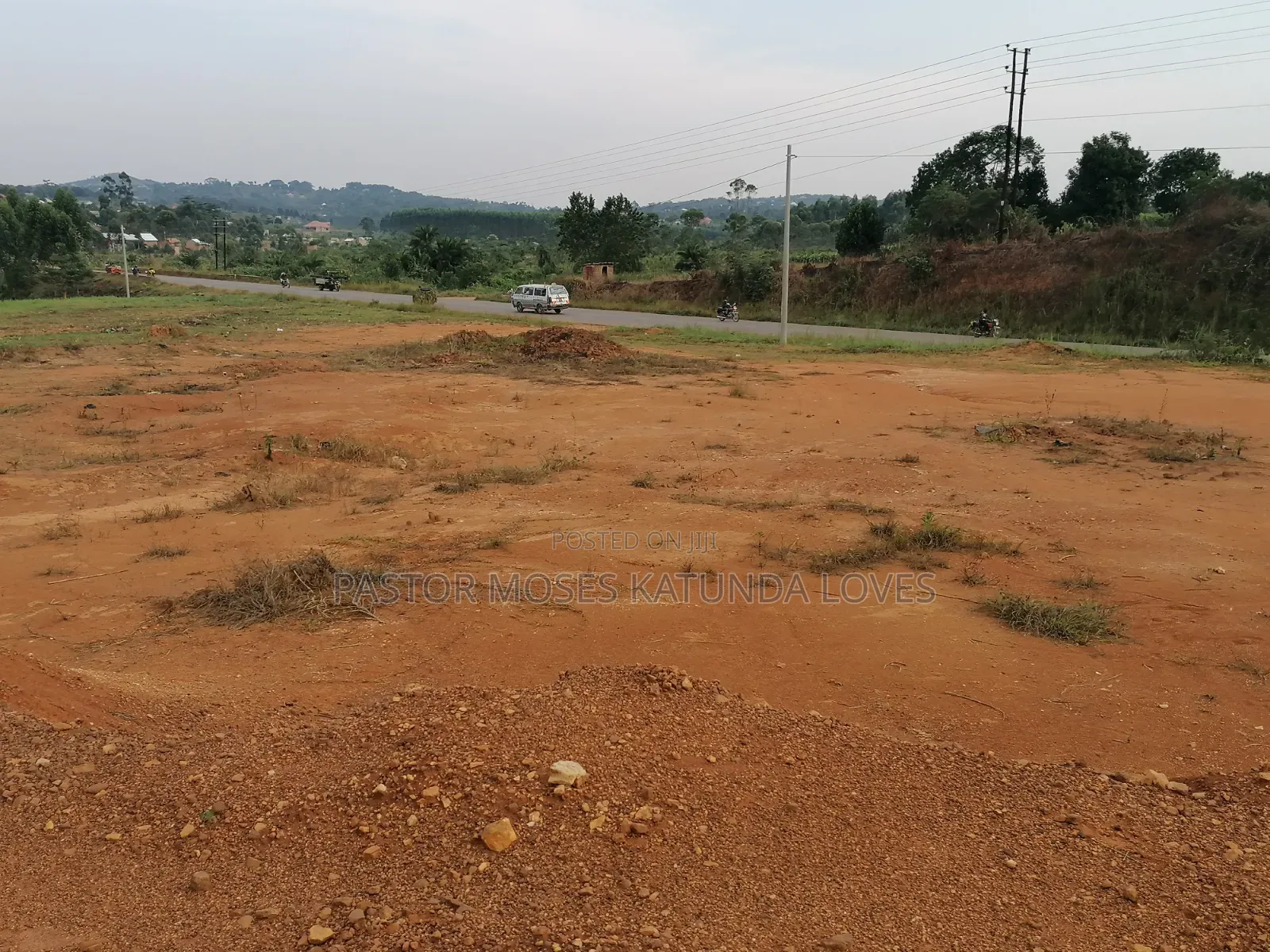 4.7 Acres for Sale Touching Tarmac
