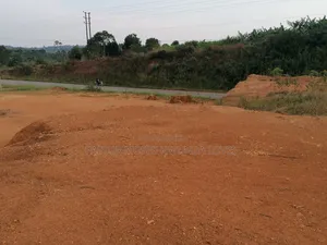 4.7 Acres for Sale Touching Tarmac