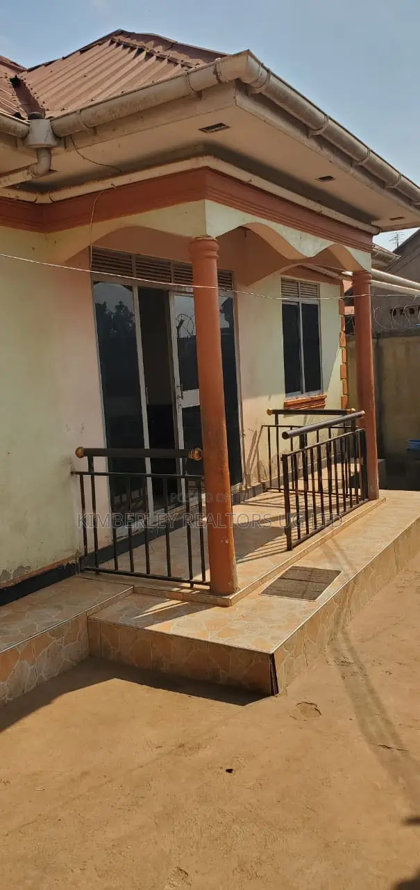 3bdrm House in Division A for sale
