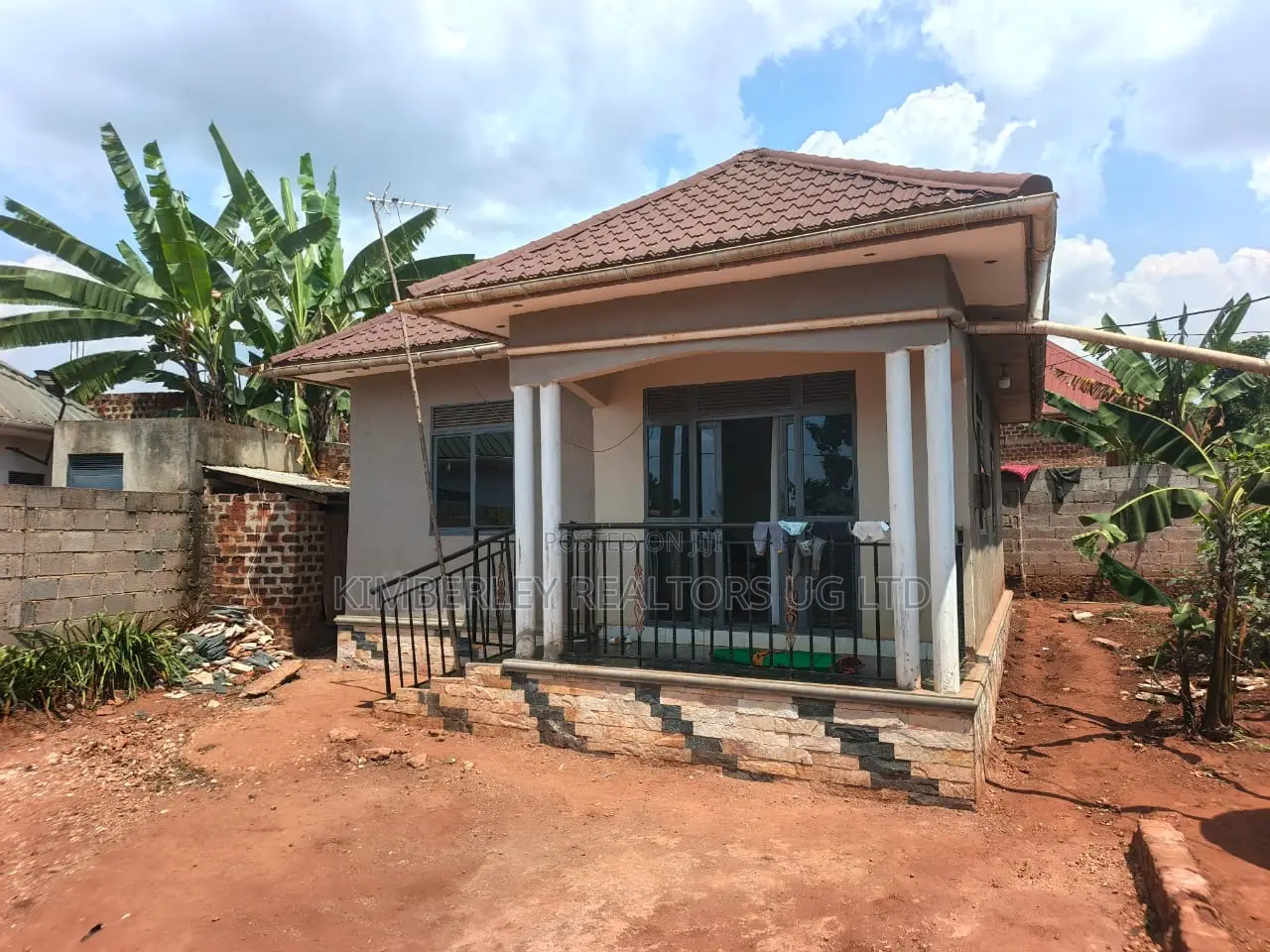 2bdrm House in Division A for sale
