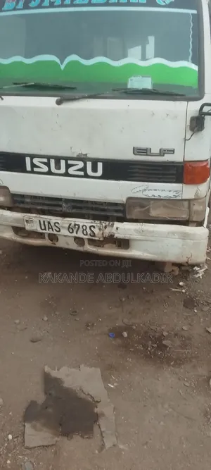 Isuzu Elf 1500 1990 White