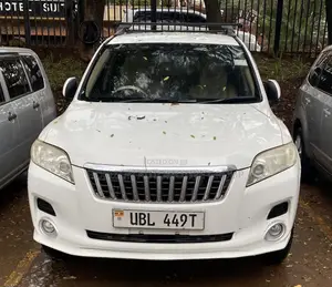 Toyota Vanguard 2009 White