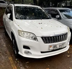 Toyota Vanguard 2009 White