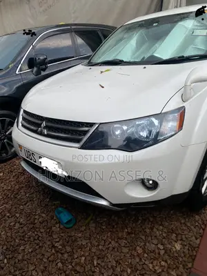 Mitsubishi Outlander ES 2010 White
