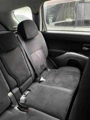 Mitsubishi Outlander ES 2010 White