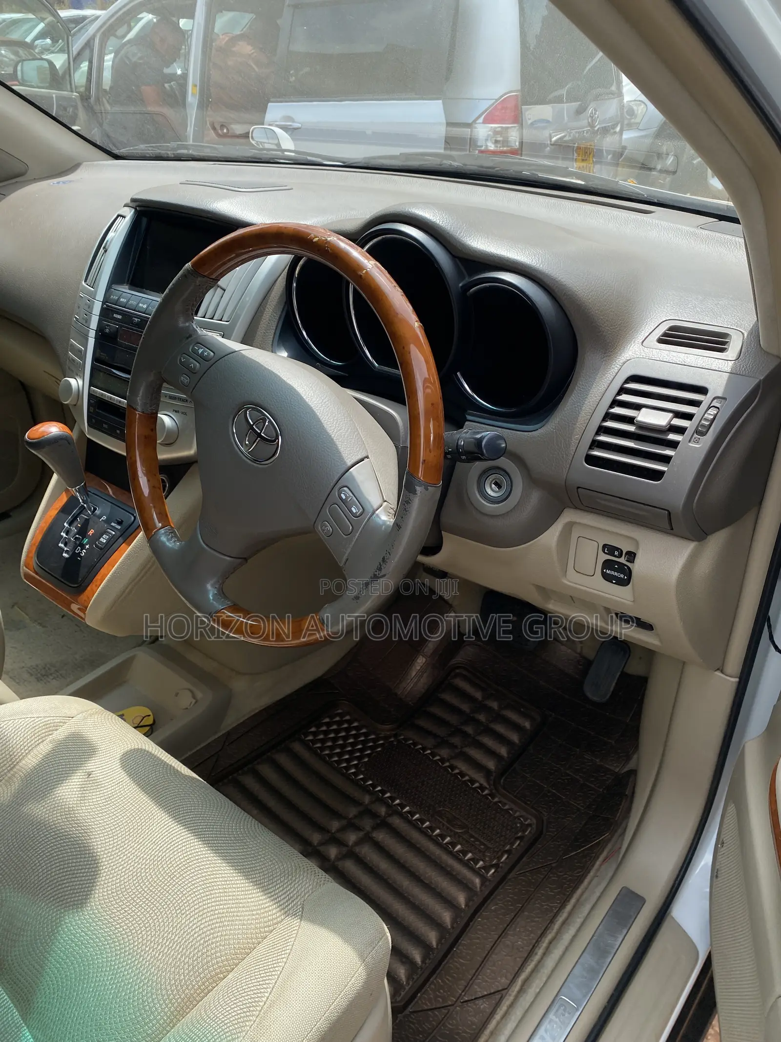 Toyota Harrier 2.4 4WD 2011 White