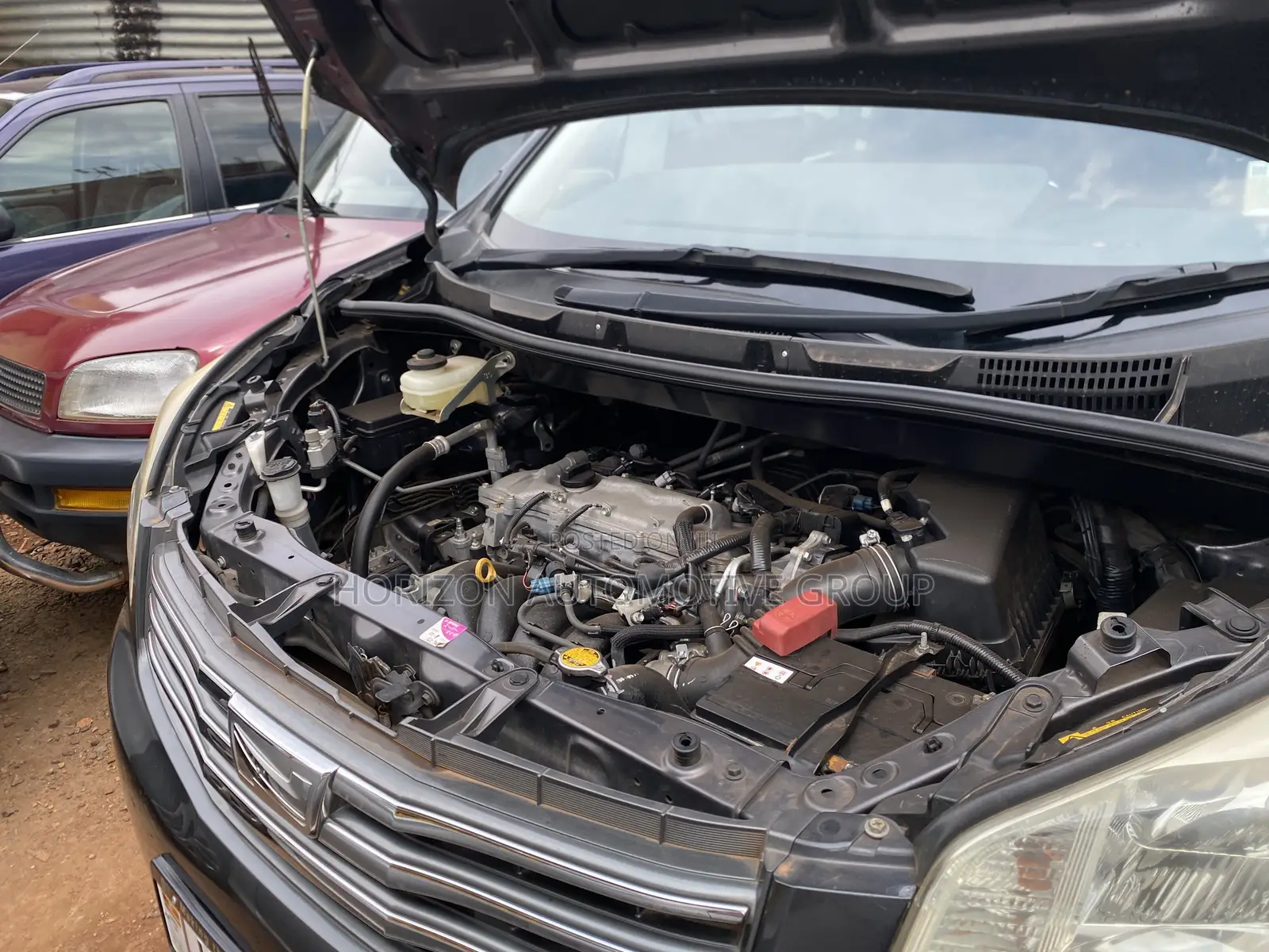 Toyota Noah 2.0 143hp FWD (8 Seater) 2011 Black