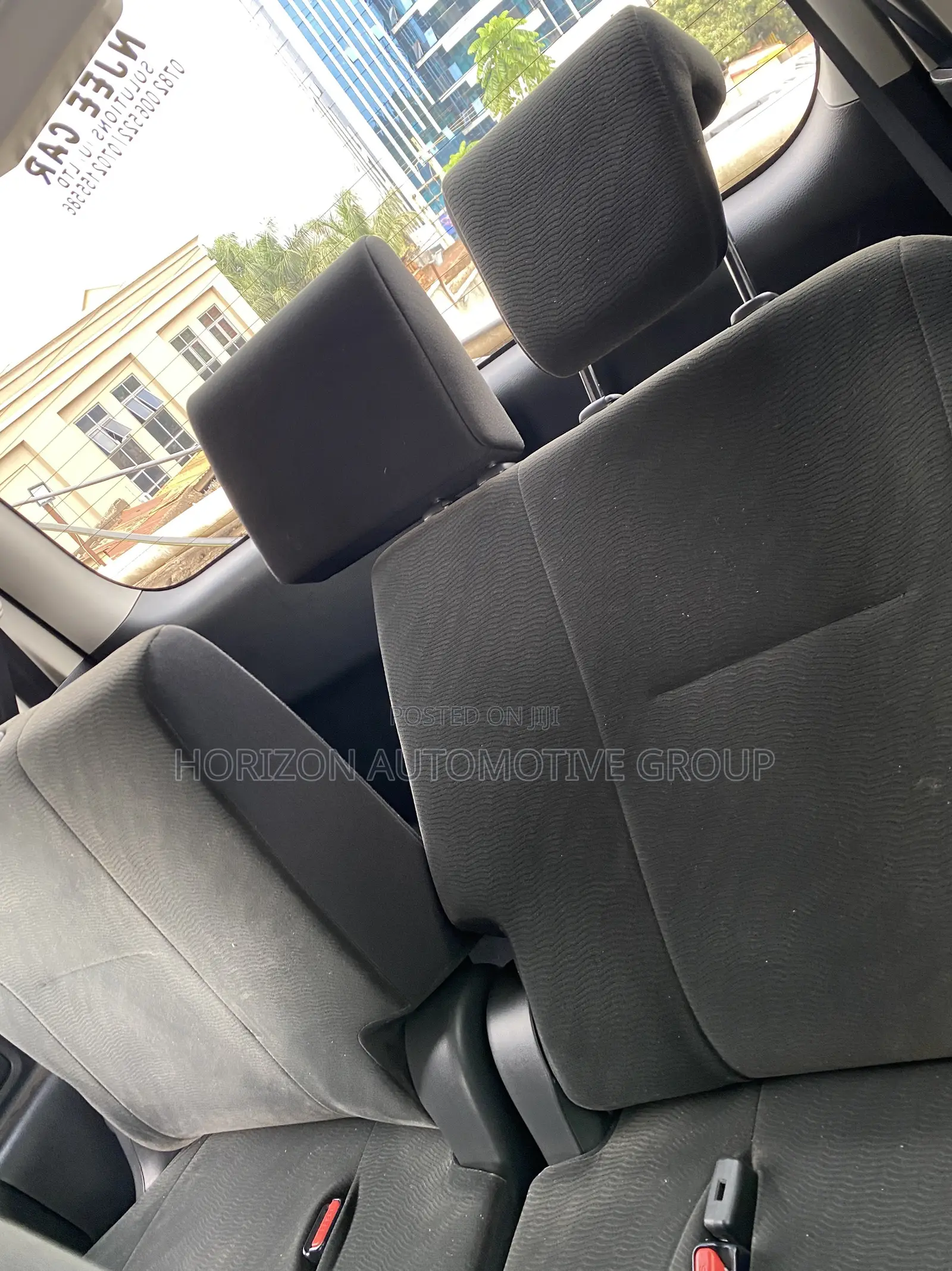 Toyota Noah 2.0 143hp FWD (8 Seater) 2011 Black