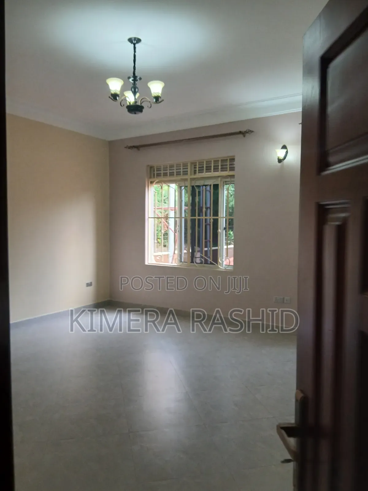 6bdrm House in Bwebajja, Ssisa for sale