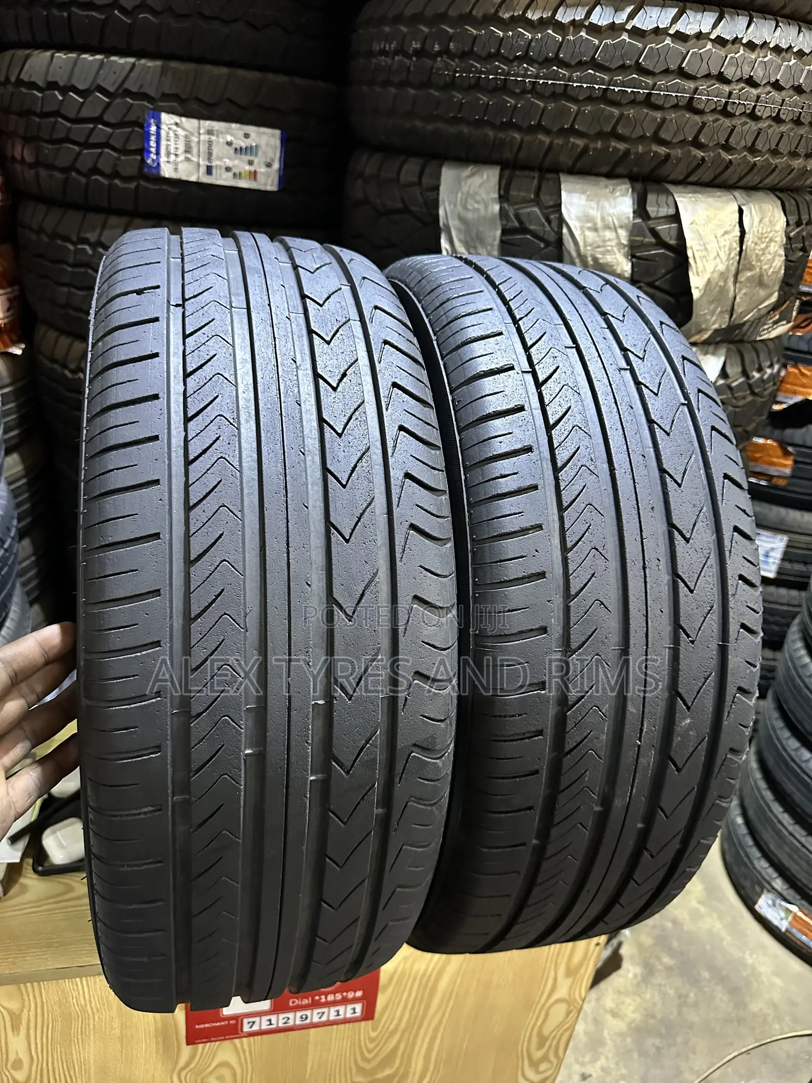 215/55r17 Onyx Tyres Very Good Condition