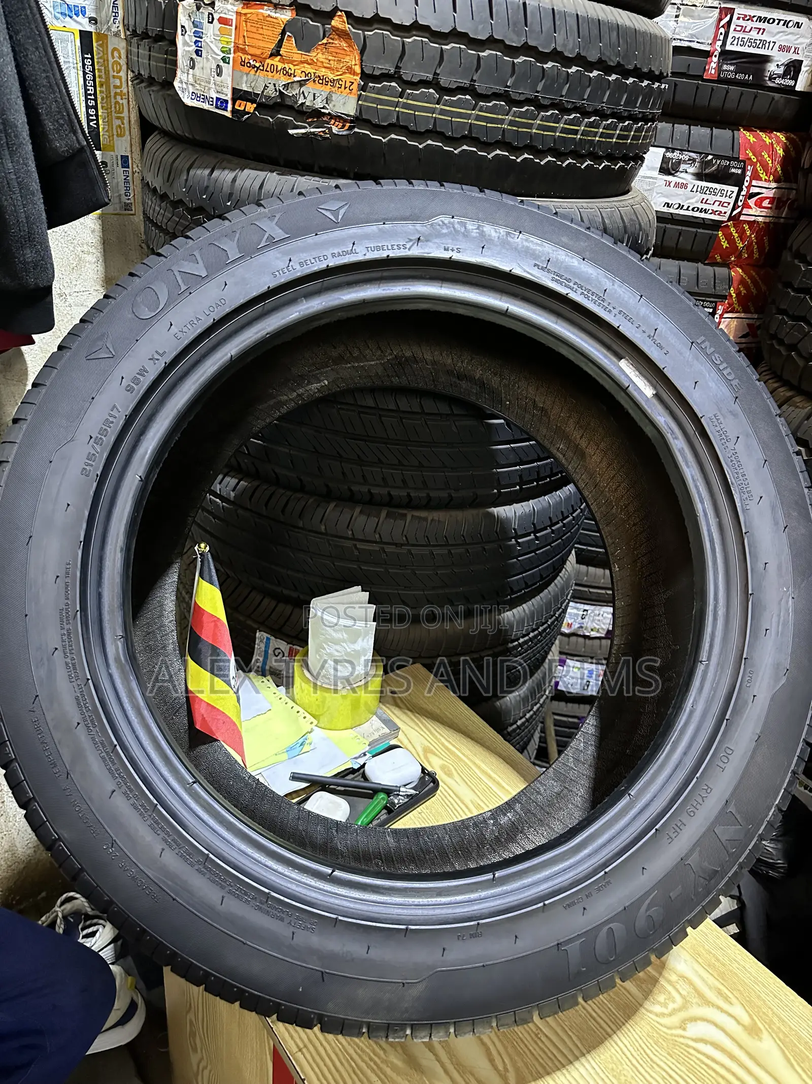 215/55r17 Onyx Tyres Very Good Condition