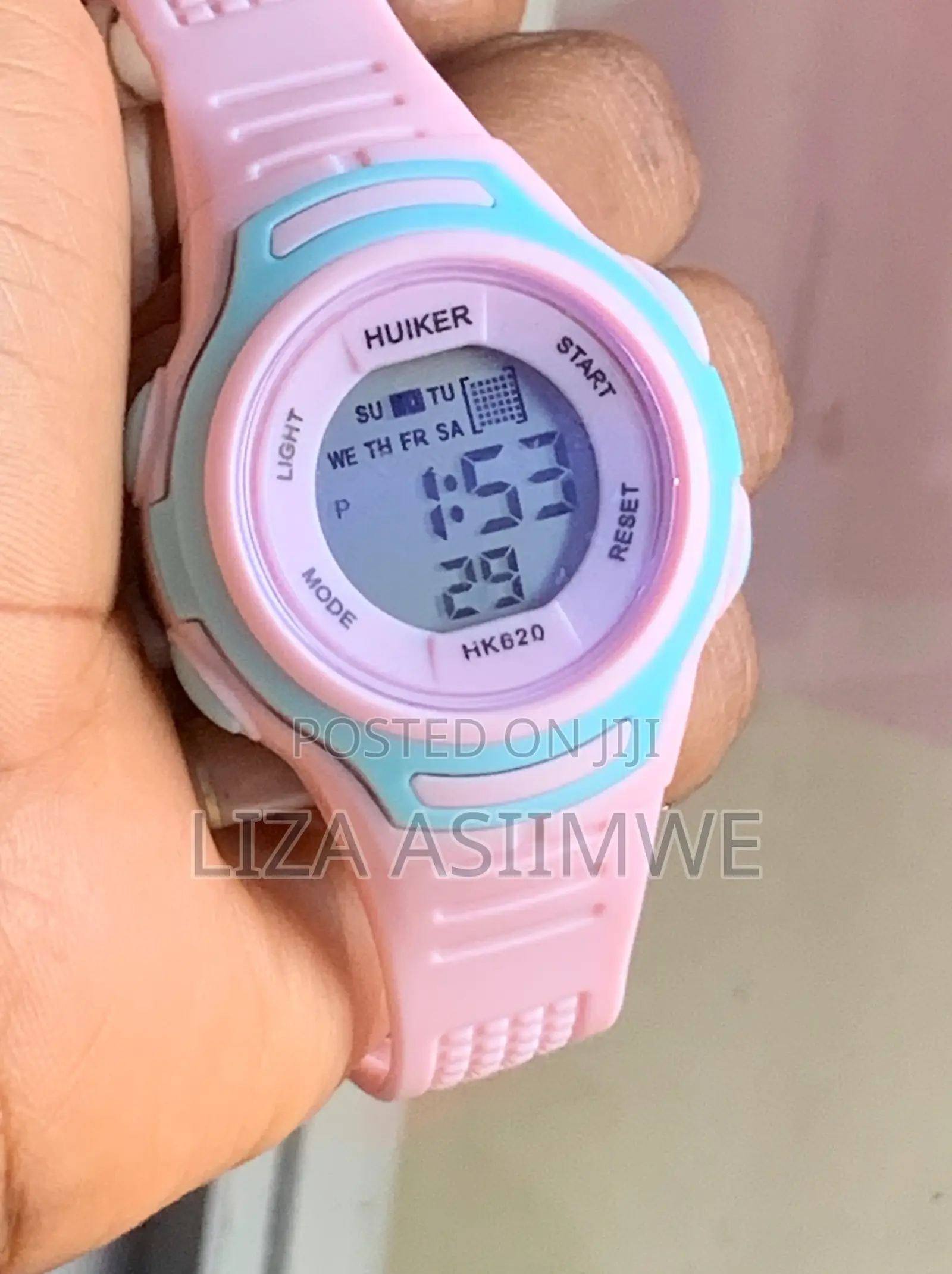 Huiker HK620 Kids Watch Features a Pastel Pink Silicone Strap