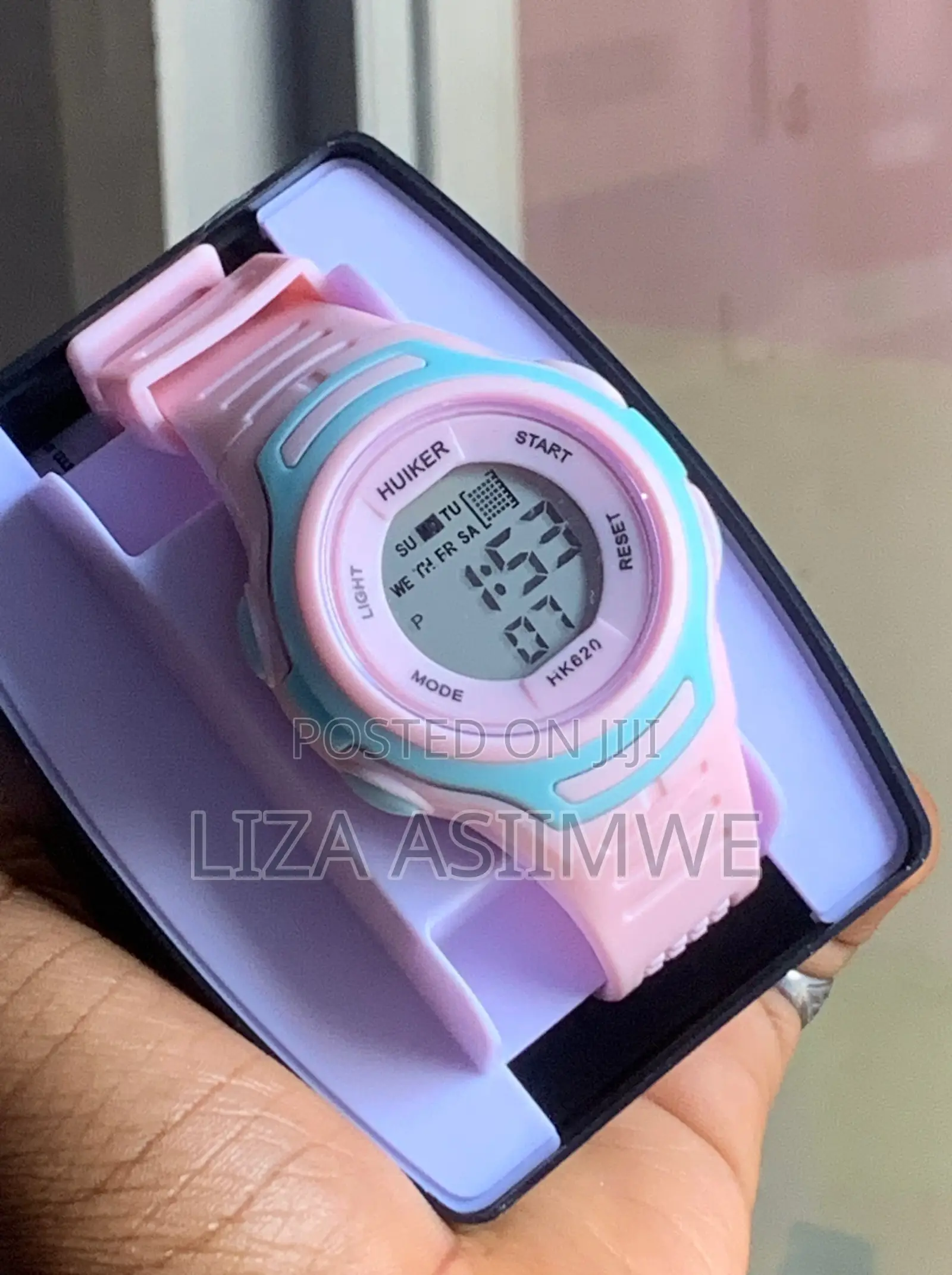 Huiker HK620 Kids Watch Features a Pastel Pink Silicone Strap