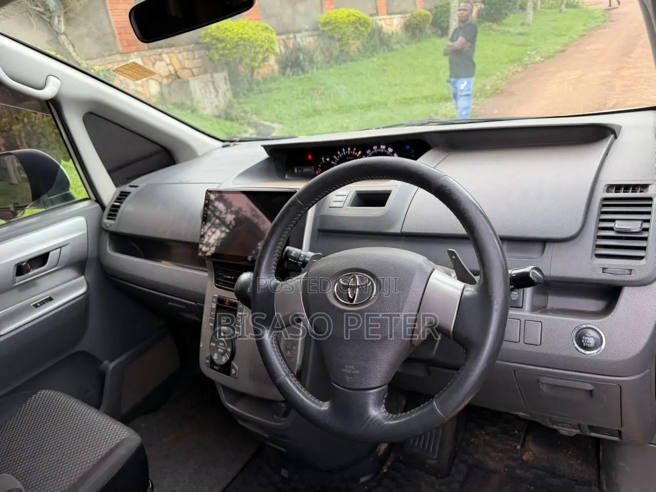 Toyota Noah 2009 White