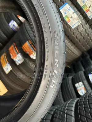 265/35zr18 97Y Falken Japan Used Tires Good Condition