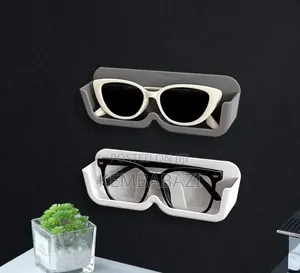 1piece Wall-Mounted Glass Holder