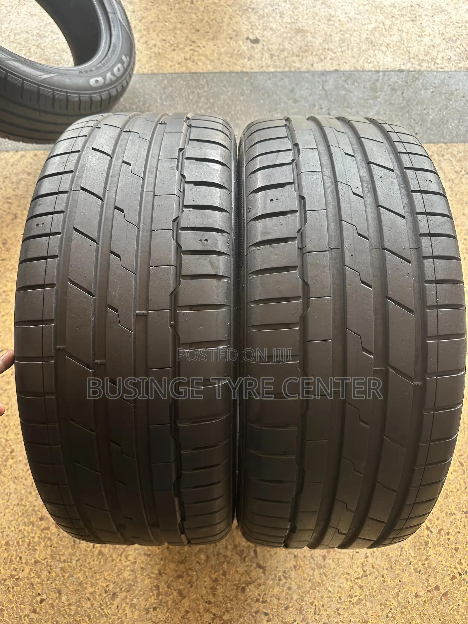 245/45zr19 Hankook Japan Used Tires Good Condition