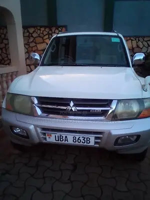 Mitsubishi Pajero 1999 White