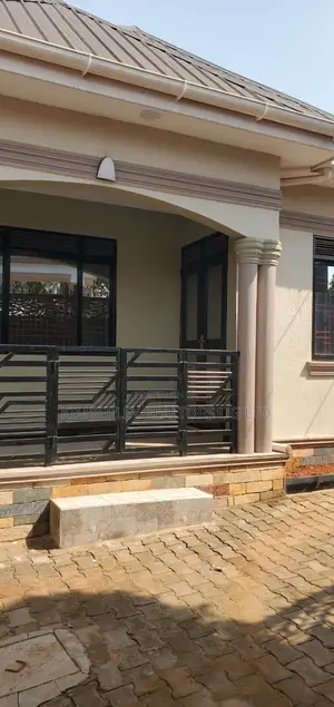 3bdrm House in Division A for sale