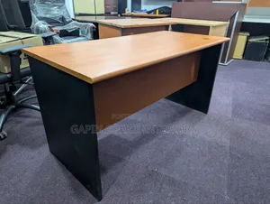 Office Table// Desk for Sale , 140cm With Fixed Drawers