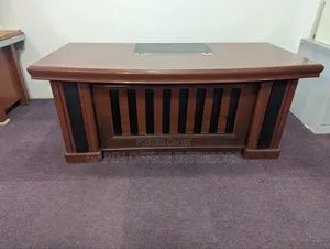 Office Furniture// Second Hand Executive Office Table of Size 180cm