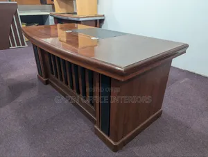 Office Furniture// Second Hand Executive Office Table of Size 180cm