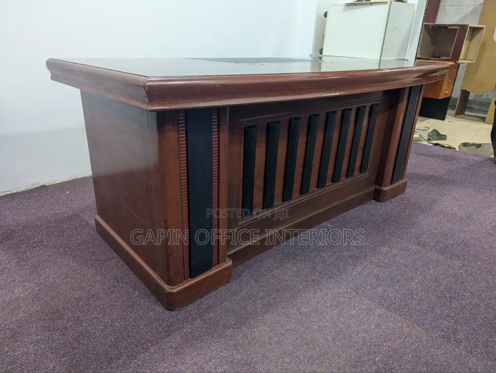 Office Furniture// Second Hand Executive Office Table of Size 180cm