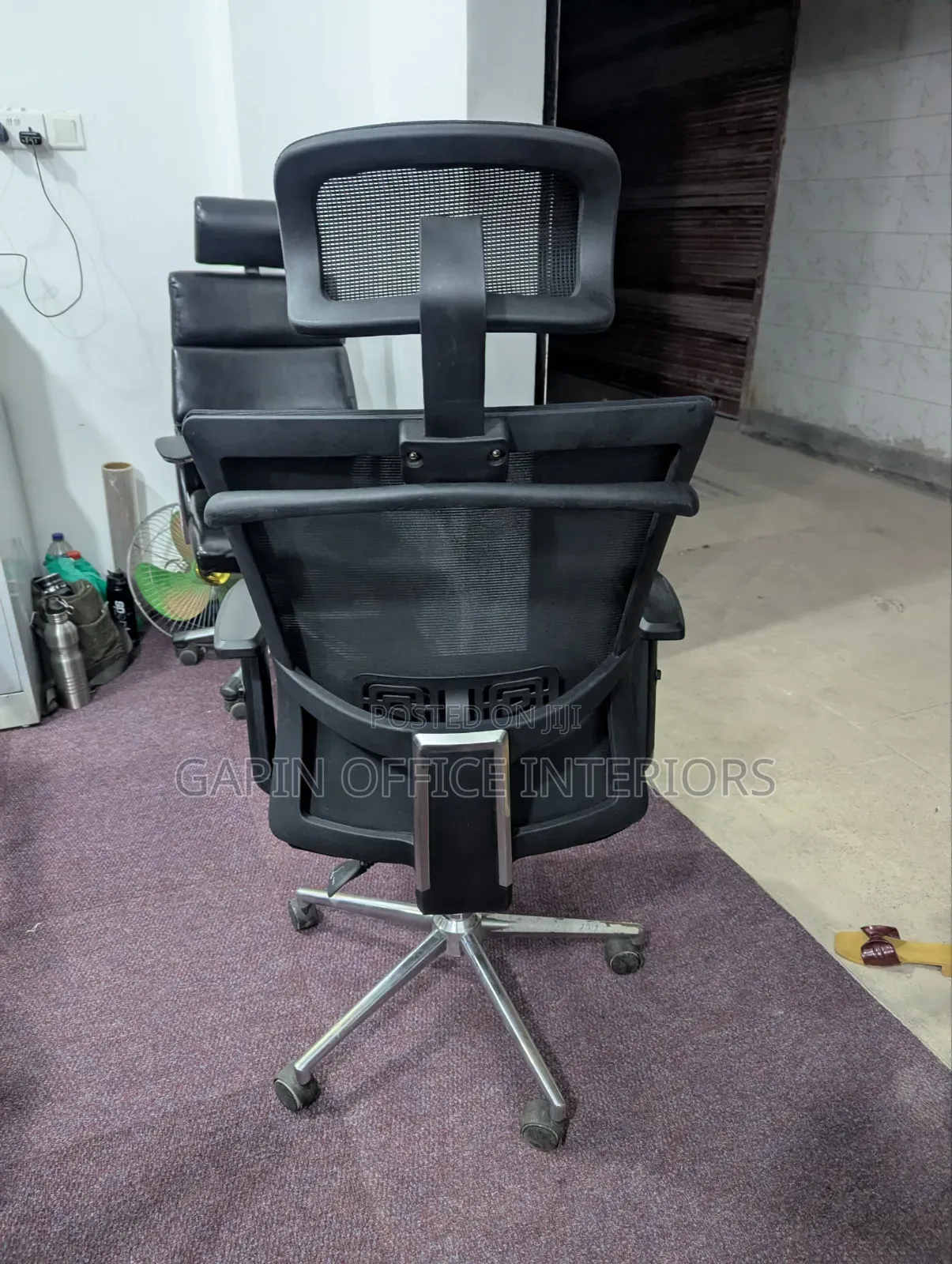 Headrest Office Chair Readily Available for Sale, Adjustable.