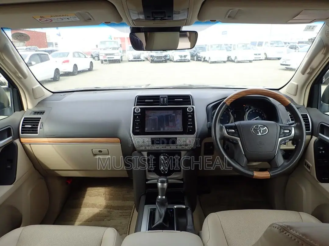 Toyota Land Cruiser Prado 2.8 2018 Black