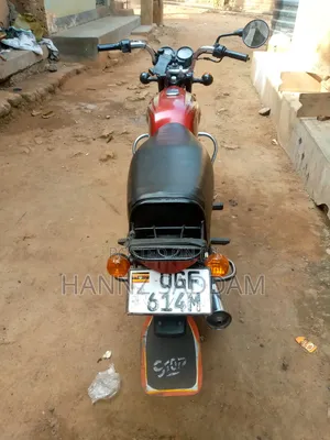 Bajaj Boxer 100 2024 Red