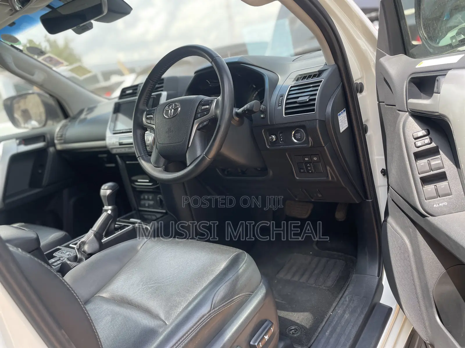 Toyota Land Cruiser Prado 2.8 2022 White