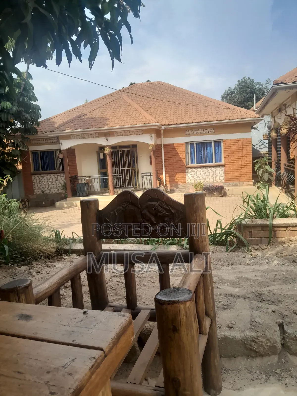 Furnished 12bdrm House in Bunamwaya, Makindye for rent