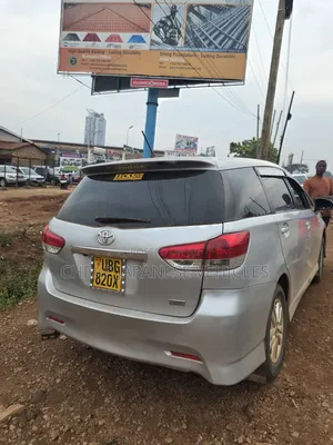 Toyota Wish 2010 Silver