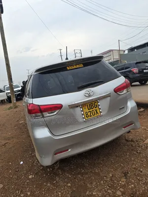 Toyota Wish 2010 Silver