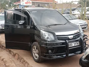 Toyota Noah 2010 Black