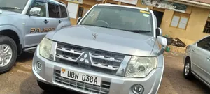 Mitsubishi Pajero 2010 Silver