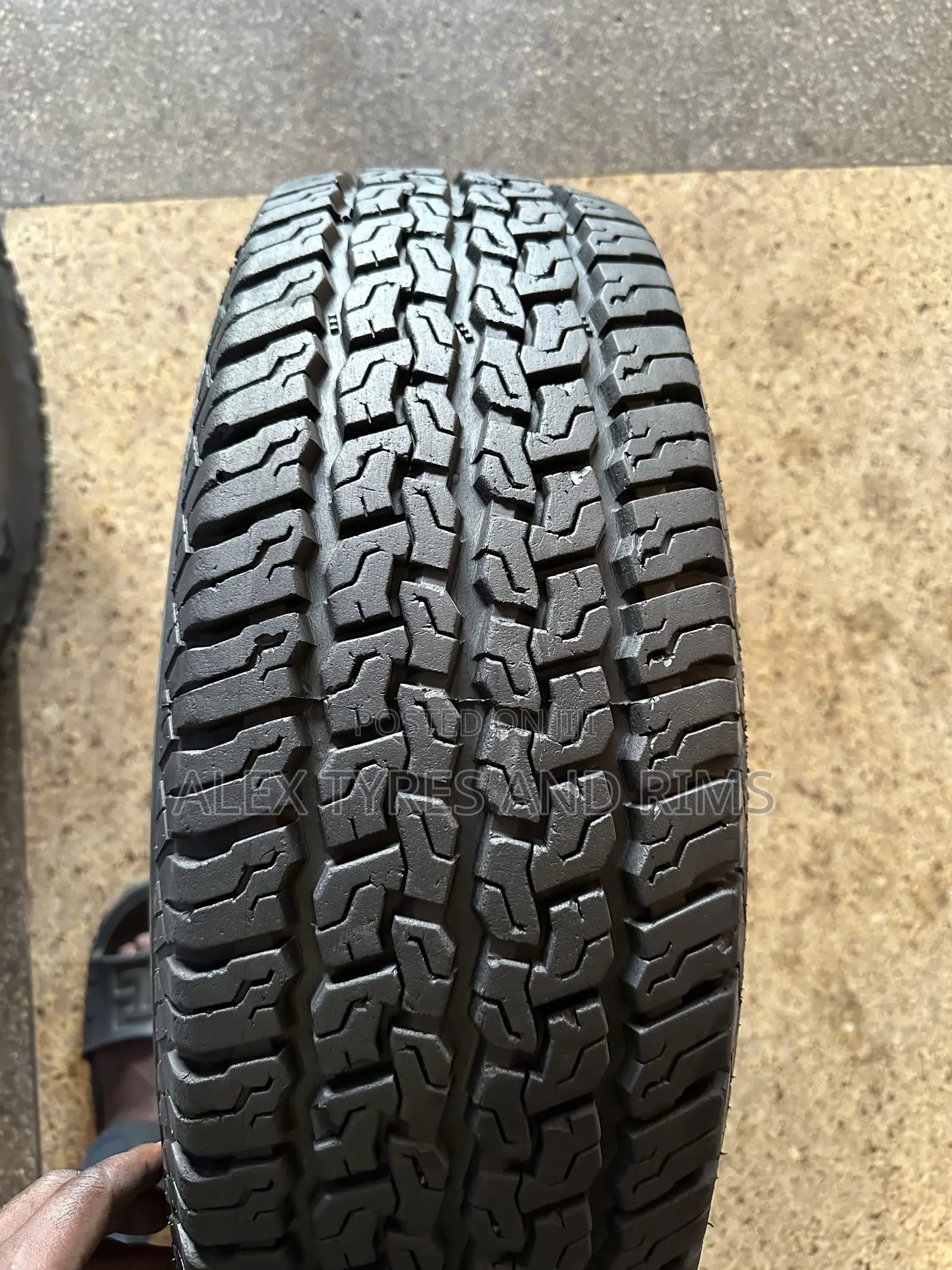 235/75r15 MRF Tyre Very Good Condition