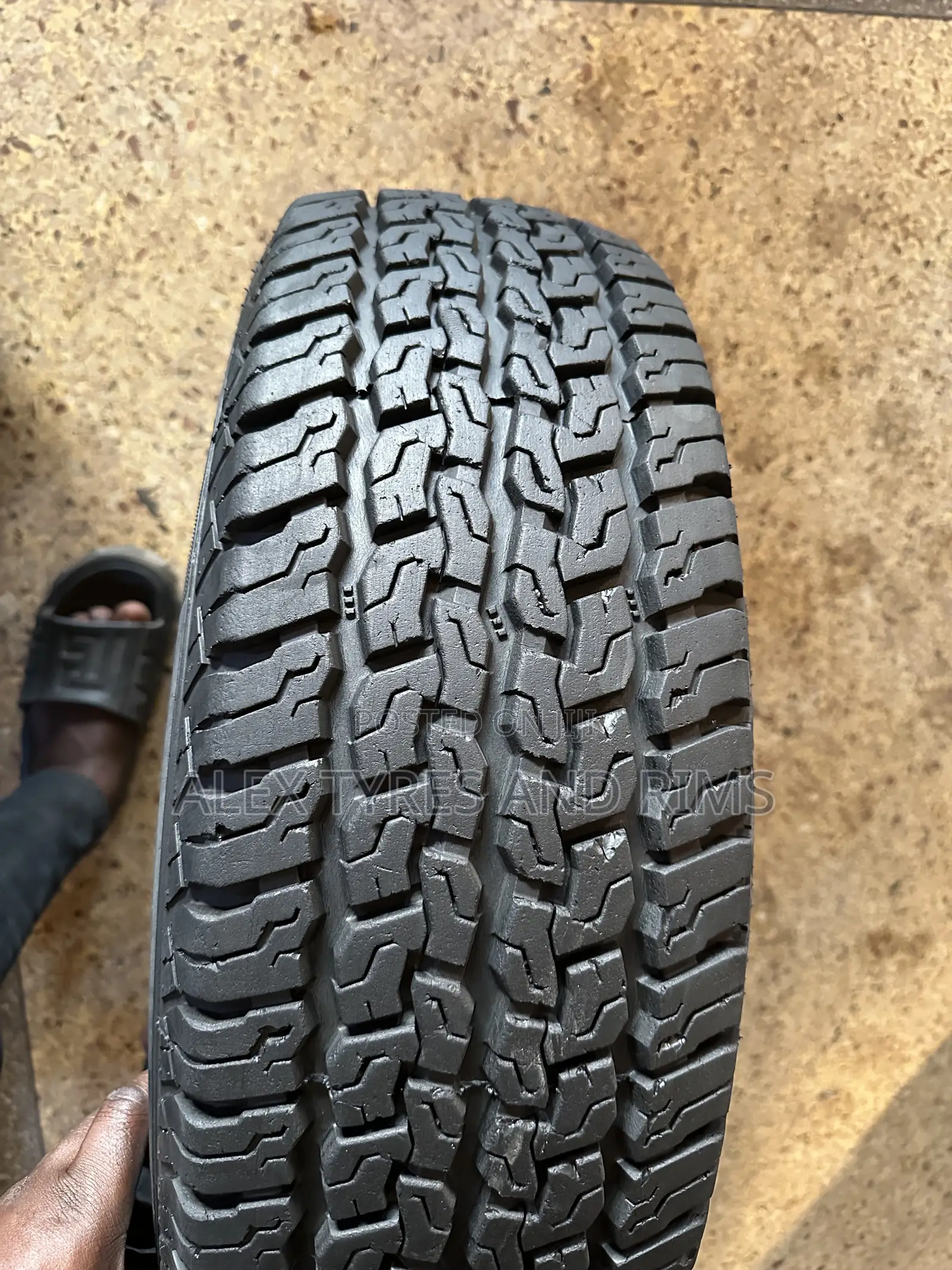 235/75r15 MRF Tyre Very Good Condition