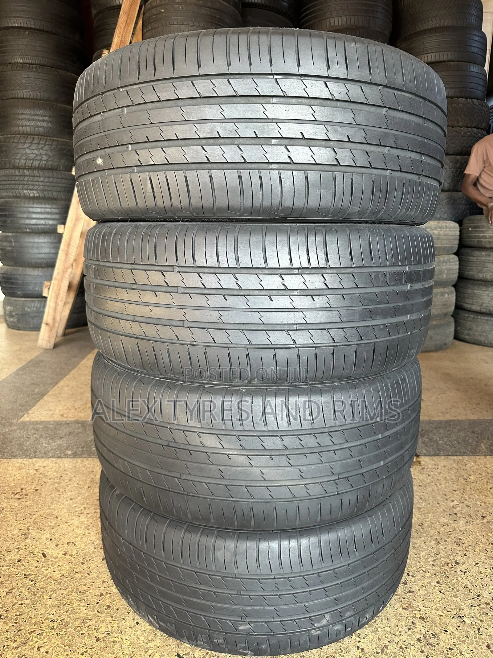 265/45r20 Very Good Tyres Just One Week Driven