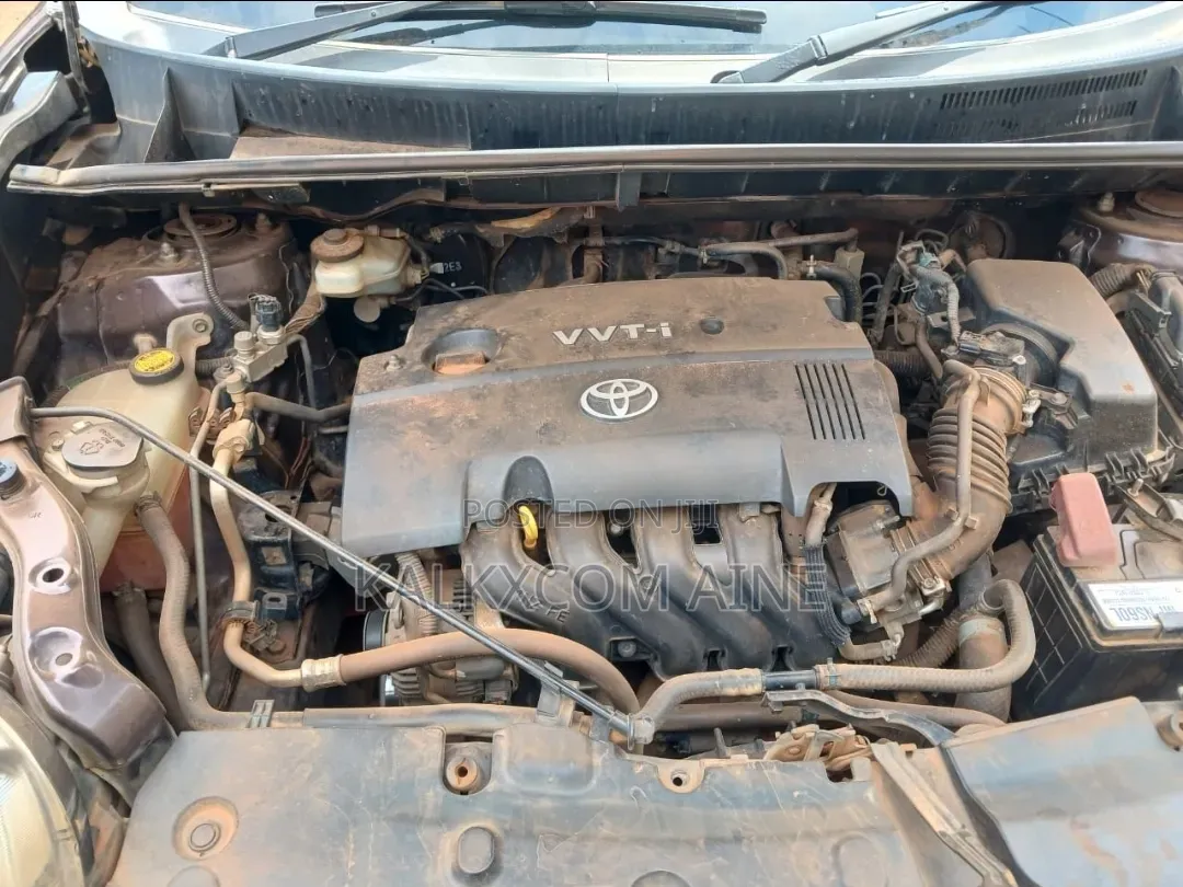 Toyota Rumion 1.5 FWD 2023 Burgundy