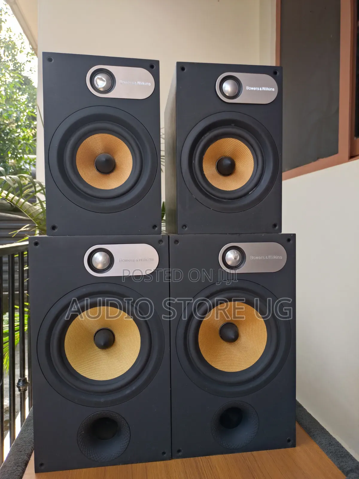 Bowers Wilkins High-End Speaker Set