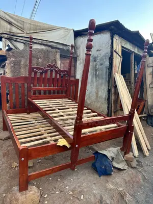 Solid Poland Bed