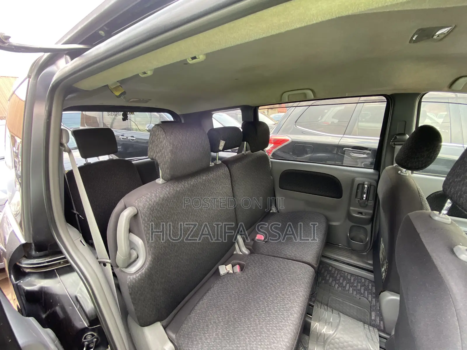 Toyota Sienta 2016 Gray