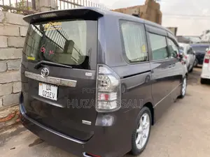 Toyota Noah 2015 Black