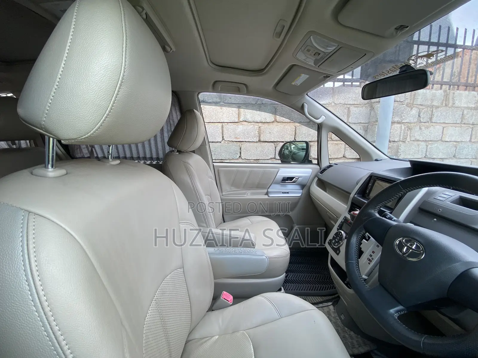 Toyota Noah 2015 Black