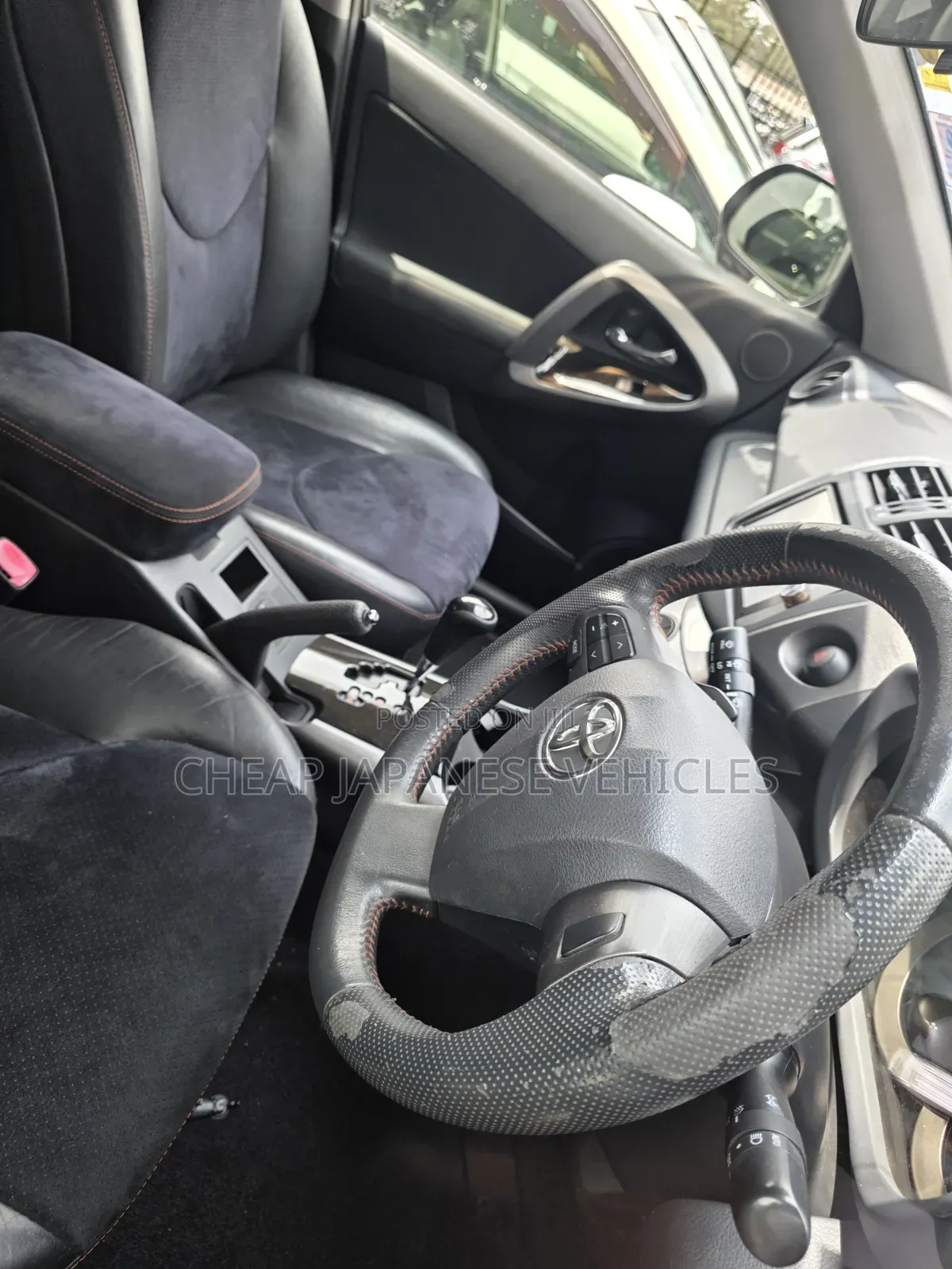 Toyota Vanguard 2013 Black