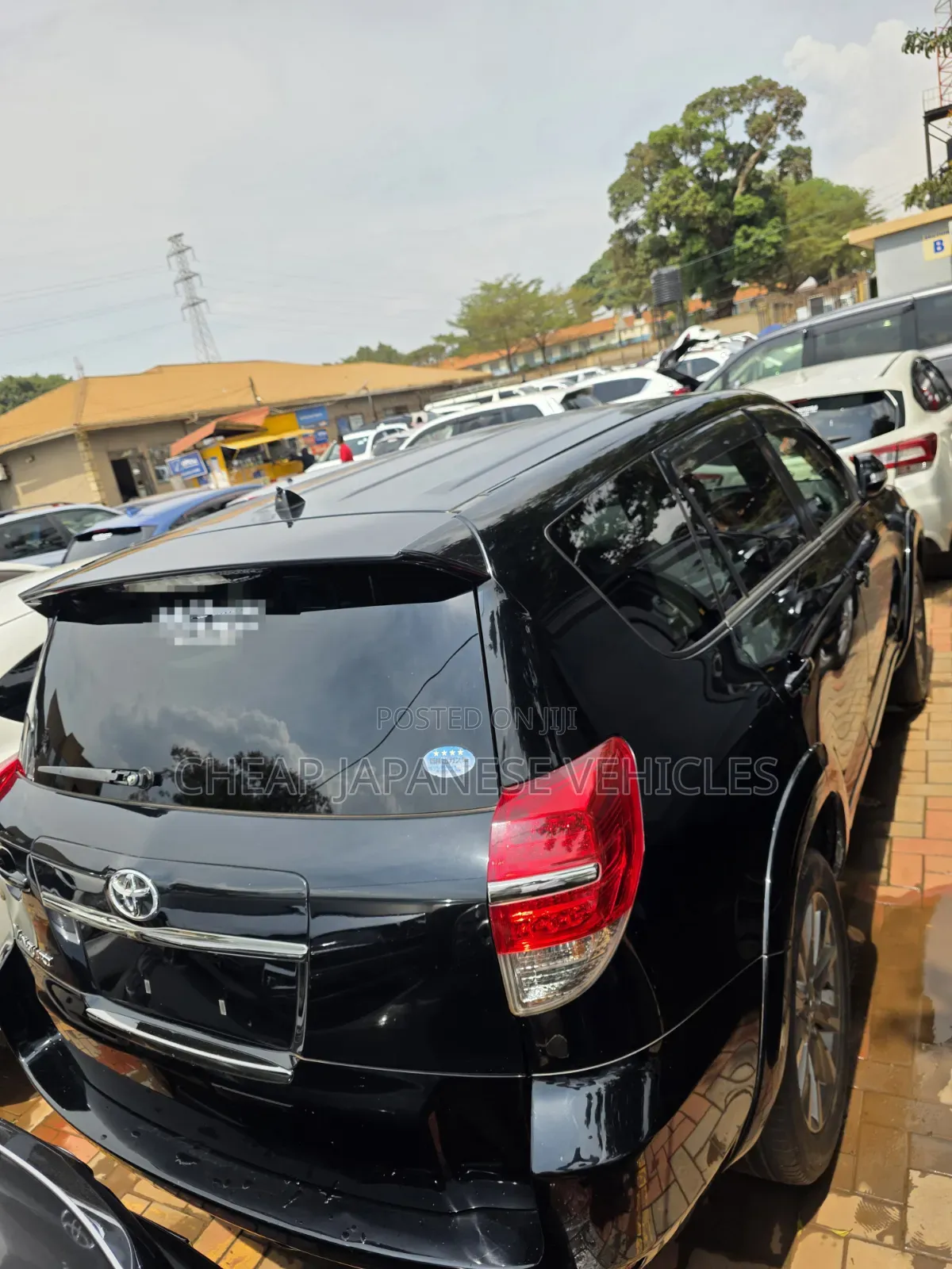 Toyota Vanguard 2013 Black