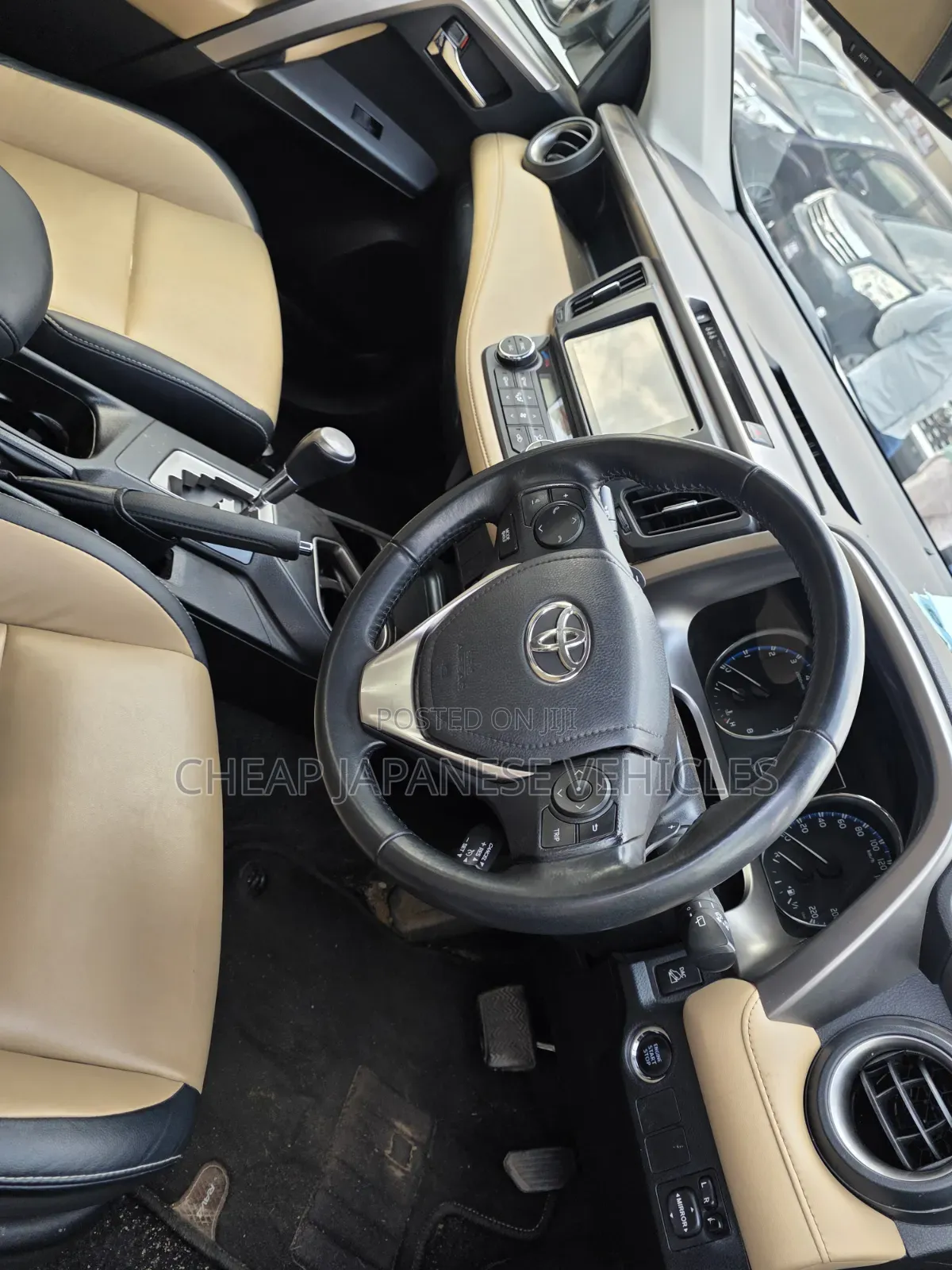 Toyota RAV4 2018 White